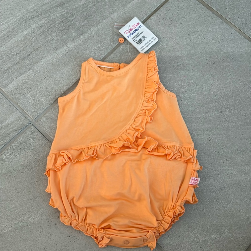 Ruffle butts outfit